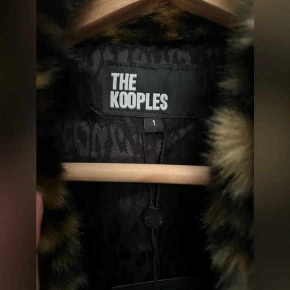 * 💕SOLD* Luxury The Kooples Leopard Faux Fur Coat Small - Picture 3 of 17